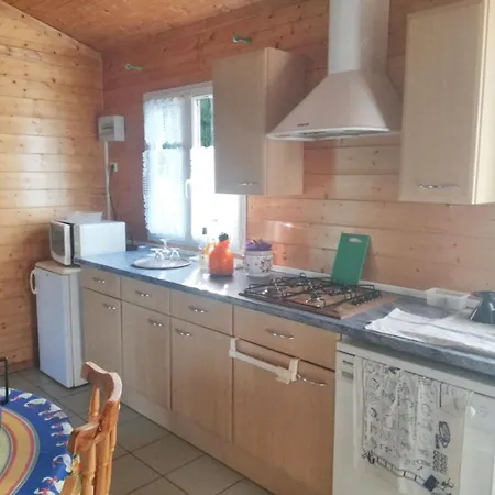 Chalet De 2 Avec Jardin Amenage A Et Boves Presles-et-Boves